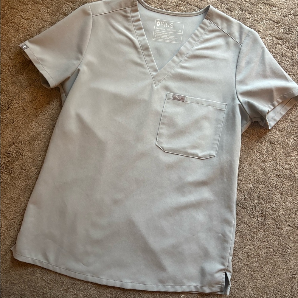 Figs Light Gray Women's Scrub Set